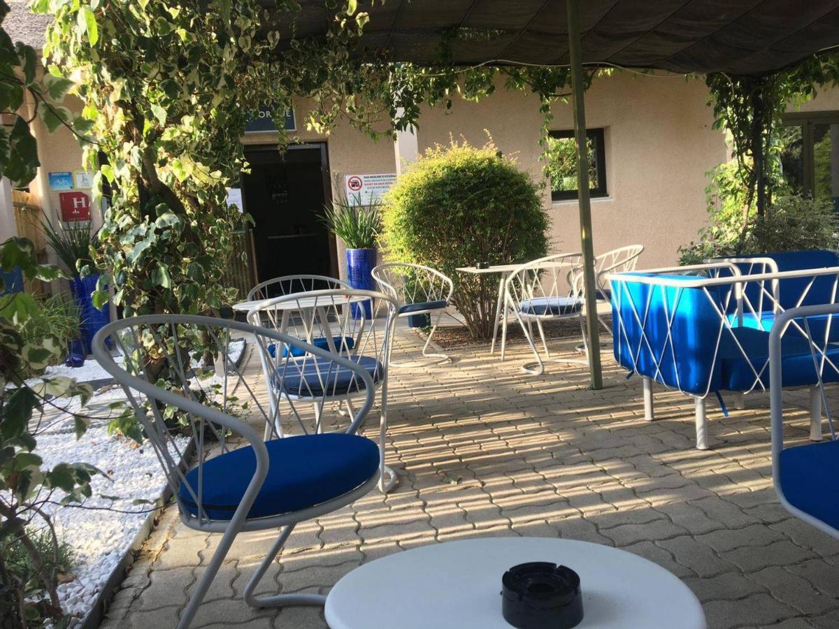 Hotel Cantosorgue L'Isle-sur-la-Sorgue Exterior photo